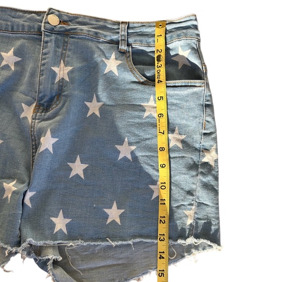 Women’s denim cut offs with stars size XXL - Picture 5 of 5
